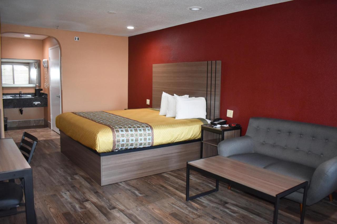 Baymont By Wyndham Manteca Hotel Bagian luar foto