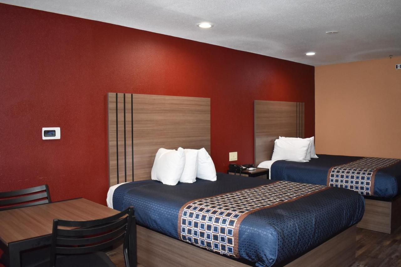 Baymont By Wyndham Manteca Hotel Bagian luar foto